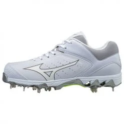 The Softball Group Mizuno Swift 5 Women's Metal Cleat Footwear